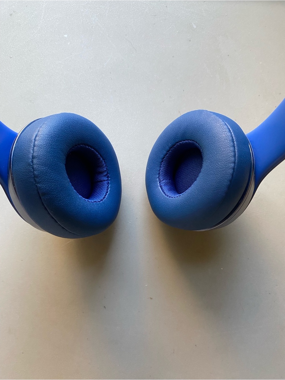 Beats Solo Wired Headphones - Picture 6 of 7
